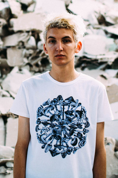 T-Shirt: MUSHROOM EXPLOSION | Artist: Karina Eibatova - Streetwear - Ingmar Studio