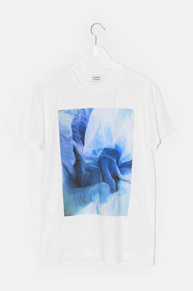 T-Shirt: PLASTIC BAG LANDSCAPE | Artist: Vilde Rolfsen - Streetwear - Ingmar Studio