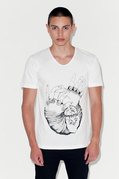 T-Shirt: HANDS ARE TALKING | Artist: Kristina Knoblich - Streetwear - Ingmar Studio